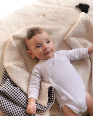 Couverture sherpa carreaux vichy Maison Mazarine et moi