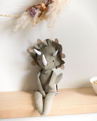 Peluche doudou dinosaure kaki Maison Mazarine et Moi