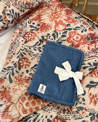 Protège-carnet de santé en denim